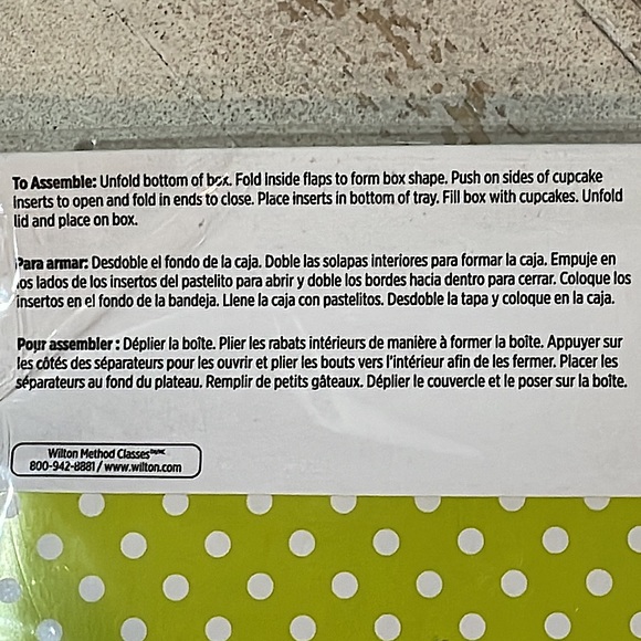 2 - WILTON EASTER HOP & TWEET CUPCAKE BOX - Picture 4 of 7